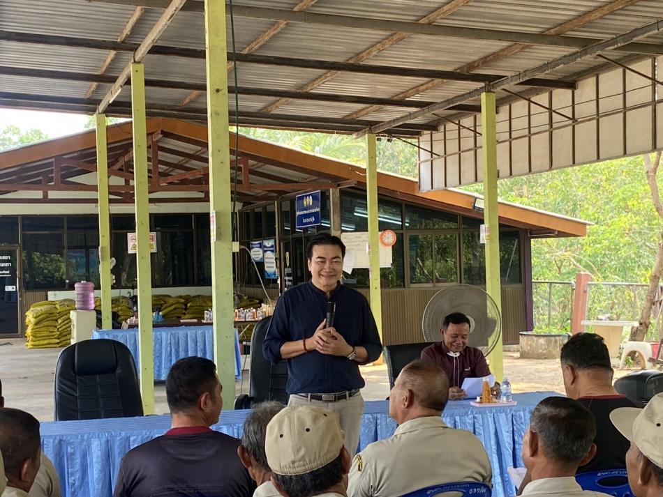 ประชุมการปฏิบัติงานของสมาชิกอาสาสมัครป้องกันฝ่ายพลเรือน(อปพร.) ของตำบลสร้างนกทา