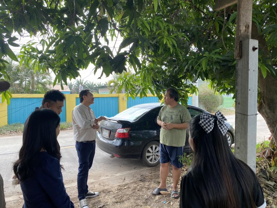 ลงพื้นที่ให้คำปรึกษาเหตุร้องเรียนปัญหาขยะและเหตุรำคาญ บ้านคำมะโค้ง หมู่ที่ 4 ตำบลสร้างนกทา อำเภอเมืองอำนาจเจริญ จังหวัดอำนาจเจริญ 